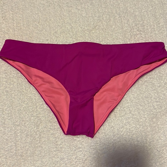 PINK Victoria’s Secret Magenta Bikini Bottom - Picture 1 of 2